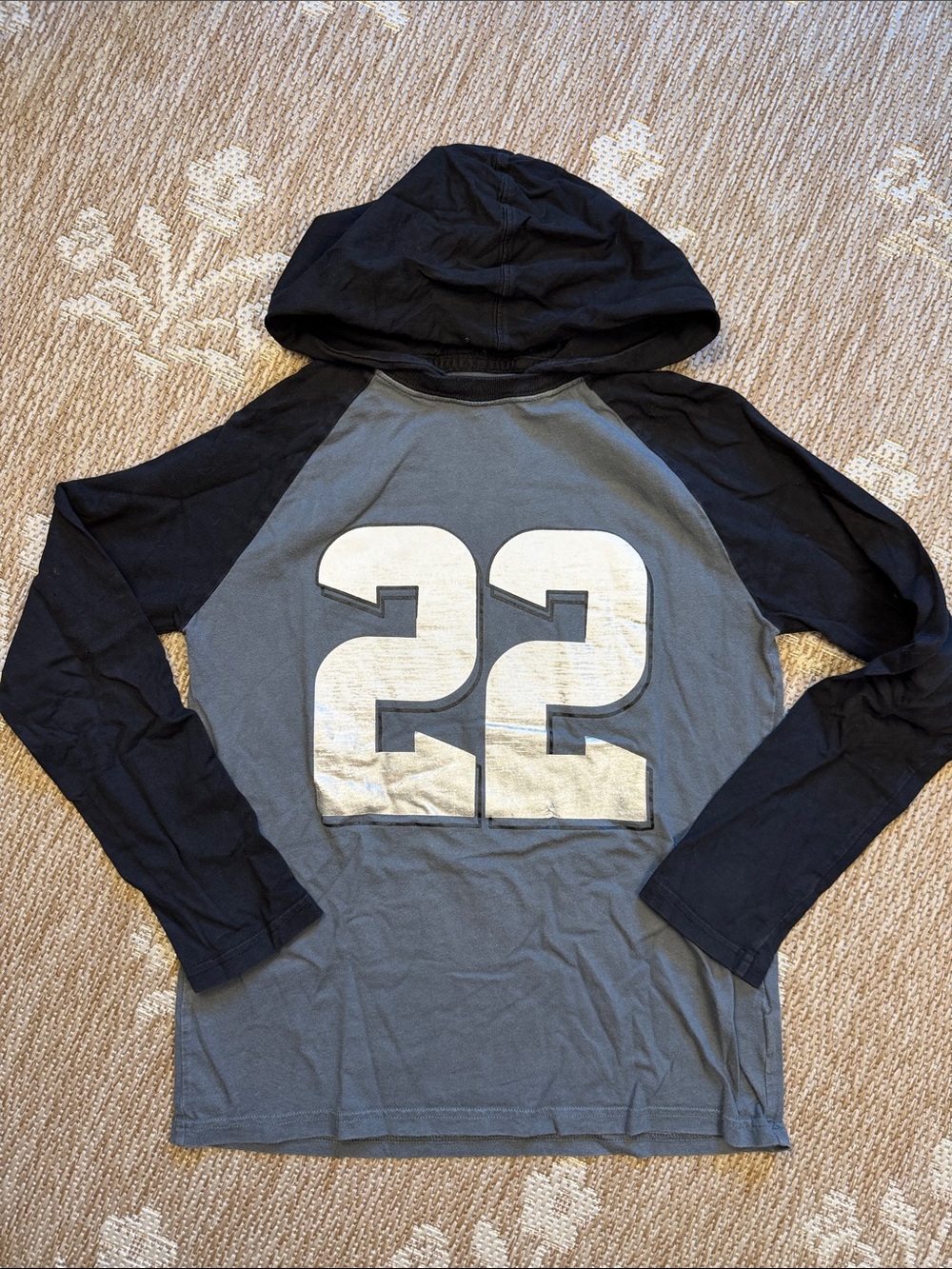 Place Men's Hooded Raglan Sweater with '22' Graphic - Black & Gray
